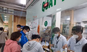 Bệnh viện tự chủ tài chính càng làm càng thâm hụt, không có nguồn để tái đầu tư