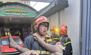 TP Hồ Chí Minh: Nhiều nạn nhân được cấp cứu trong vụ cháy khách sạn Thùy Dương