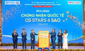 HUTECH đón nhận nhiều danh hiệu cao quý trong lễ kỷ niệm 30 năm thành lập