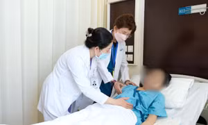 Cứu sống mẹ con sản phụ có nhau cài răng lược thể nặng, bị xuất huyết ồ ạt
