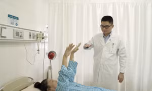 Kịp thời cấp cứu người phụ nữ bị vỡ túi phình mạch não