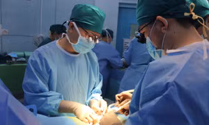 Người đàn ông chết não hiến thận cứu bé trai 13 tuổi suy thận giai đoạn cuối