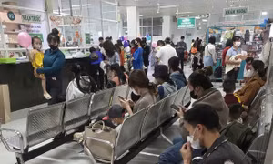 Thời tiết thất thường, bệnh hô hấp, cúm mùa tăng mạnh ở cả trẻ em và người cao tuổi
