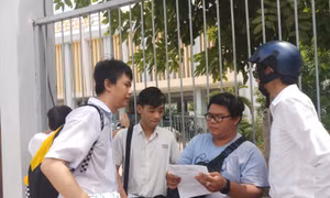 Thí sinh TP Hồ Chí Minh bối rối với cách tính năm theo Can- Chi ở đề thi Toán