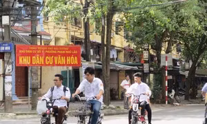 Nghiêm cấm học sinh đi xe máy điện chưa đăng ký