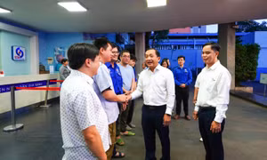 Gần 100 y, bác sĩ mang theo thuốc men lên đường hỗ trợ Đắk Lắk khắc phục sau bão lũ