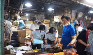 TP Hồ Chí Minh: Tăng cường kiểm soát, ngăn thực phẩm bẩn cuối năm 