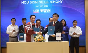 Cơ quan Thông tấn xã Việt Nam khu vực phía Nam ký kết hợp tác với Đại học Kinh tế TP Hồ Chí Minh