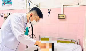 TP Hồ Chí Minh: Điều tra nguyên nhân 53 học sinh nghi ngộ độc thực phẩm