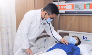Cô gái 23 tuổi bị sốc phản vệ do tập thể dục quá sức