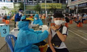 TP Hồ Chí Minh cần hơn 18 triệu liều vaccine phòng COVID-19 cho năm 2022