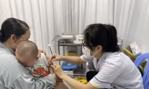 Cần Thơ: Tiêm bổ sung vaccine phòng, chống bệnh sởi từ 9-18/10