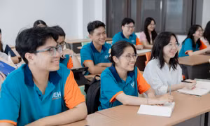 Đại học Kinh tế TP Hồ Chí Minh công bố điểm trúng tuyển cao nhất 97 điểm 
