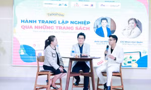 Công nghệ số phát triển làm mai một niềm yêu thích đọc sách ở giới trẻ
