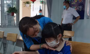 Giúp trẻ vượt qua lo lắng khi trở lại trường sau kỳ nghỉ hè