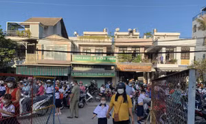 TP Hồ Chí Minh: Nhà trường không bắt học sinh may đồng phục mới vào đầu năm học