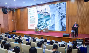 Hiệp sĩ gốc Việt về nước để chia sẻ những bài học ứng phó các đại dịch