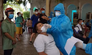 TP Hồ Chí Minh: Một người làm việc ở kho hàng Khu công nghiệp Vĩnh Lộc nhiễm SARS-CoV-2