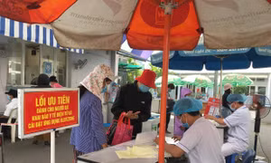 20 nhân viên y tế TP Hồ Chí Minh tiếp xúc với F1 đã có kết quả âm tính