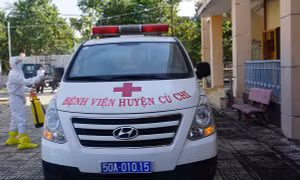 TP Hồ Chí Minh thành lập tổ công tác 24/24h điều phối chuyển người bệnh COVID-19 cấp cứu 