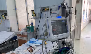 TP Hồ Chí Minh: Trẻ mắc COVID-19 nhập viện gia tăng 