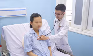 Phối hợp liên viện cứu sống sản phụ bị suy đa tạng sau khi mổ lấy song thai