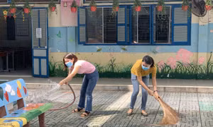 Các trường tất bật dọn dẹp, chuẩn bị đón học sinh trở lại trường