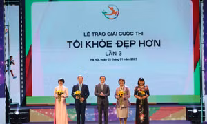 Lễ trao giải cuộc thi 'Tôi khoẻ đẹp hơn 2024' vinh danh 12 cá nhân xuất sắc