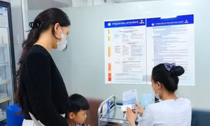 Lo ngại dịch não mô cầu, lượt người tiêm vaccine tăng đột biến 400%