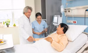 Bệnh nhân được trả góp viện phí tại Bệnh viện FV