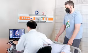 Mổ khẩn, cấp cứu kịp thời cho một du khách Úc đang du lịch tại Việt Nam