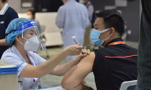 Người dân cần làm gì khi đã tiêm vaccine nhưng thông tin chưa được cập nhật lên hệ thống?