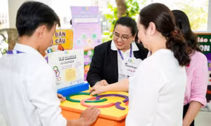 I-CLC triển lãm 'Hành trình Giáo dục trọn đời' và tọa đàm giáo dục số