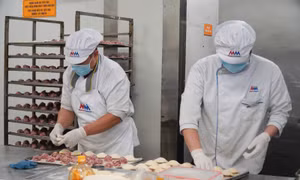 Xây dựng mô hình 'siêu thị xanh' từ rác thải