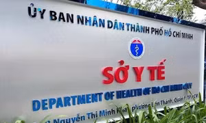 TP Hồ Chí Minh: Thông tin về vụ việc sản phụ sinh con trên taxi khi chuyển viện