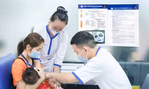 Việt Nam và Pháp hợp tác chuyển giao công nghệ sản xuất vaccine