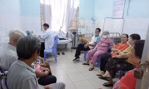 Bao phủ dịch vụ y tế toàn diện - Bài 1: Tiên phong khám sức khỏe miễn phí toàn dân