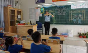 Nghị quyết về miễn, hỗ trợ học phí cho trẻ mầm non, học sinh phổ thông