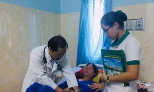  Bỏ qua lời khuyên của bác sĩ, nữ công nhân suýt tử vong vì hen suyễn 
