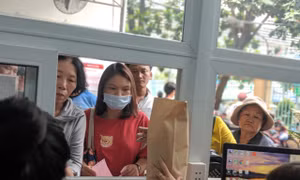 Các bệnh viện nói không với rác thải nhựa
