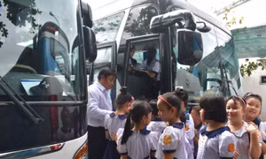 Đề nghị Bộ Giao thông vận tải quy định tiêu chuẩn xe ô tô đưa đón học sinh
