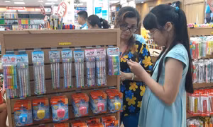  Nhộn nhịp thị trường năm học mới, nhiều chương trình giảm giá 