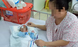Nuôi sống bé trai sinh non nhỏ chỉ bằng chiếc bánh mì