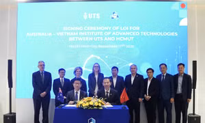 Khai giảng khóa đầu tiên chương trình Liên kết cử nhân kỹ thuật quốc tế HCMUT - UTS