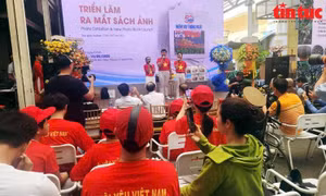 TP Hồ Chí Minh: Triển lãm và ra mắt sách ảnh '50 năm niềm vui thống nhất'