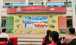 TP Hồ Chí Minh: 122 học sinh Trường Hoa Sen được tiếp nhận chuyển trường