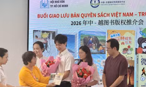 Đưa văn học Việt ra thế giới từ nhịp cầu bản quyền Việt - Trung