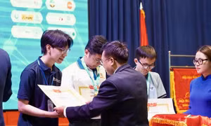 Đảng viên sinh viên sẵn sàng hiện thực hóa đường lối của Đảng bằng hành động cụ thể