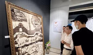 Tranh và gốm cùng 'kể chuyện' trong triển lãm 'Hiểu cảnh'