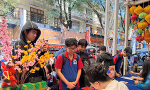 Lan tỏa tinh thần sẻ chia từ 'Sạp báo Xuân' Bính Ngọ 2026